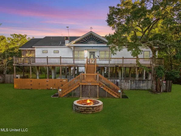 11414 Lorraine Rd, Gulfport, MS 39503