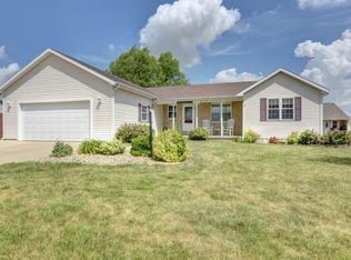 508 Sangamon St, Fisher, IL 61843