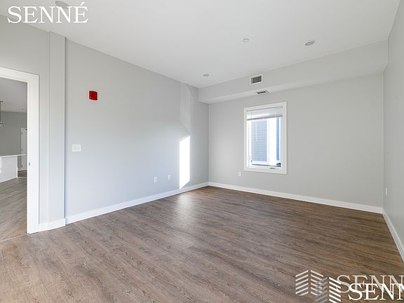 5th image of 44-48 Medford St #302