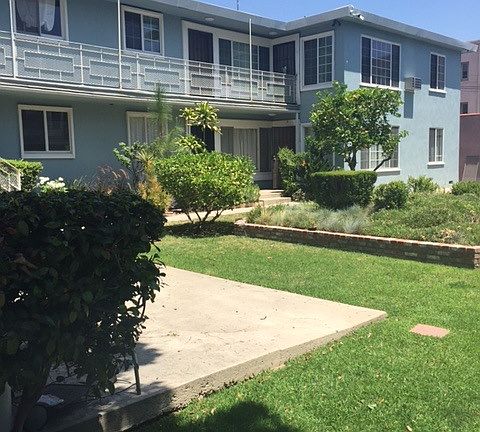 2nd image of 1910 Carmen Ave APT 5
