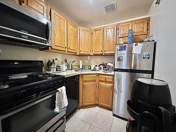 2nd image of 244 W 109th St Ph B