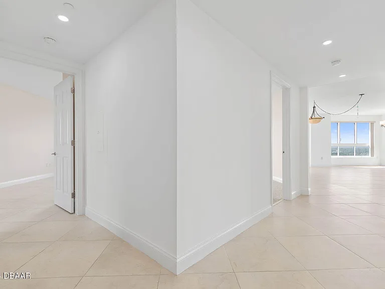 231 Riverside Dr #12091 — Photo 7