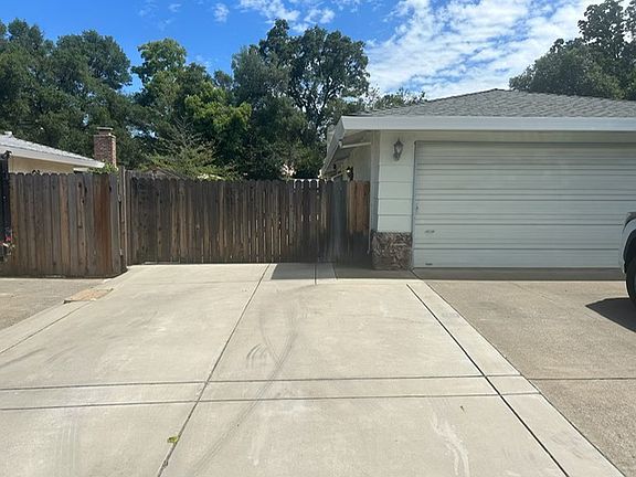 3rd image of 7317 Spicer Dr