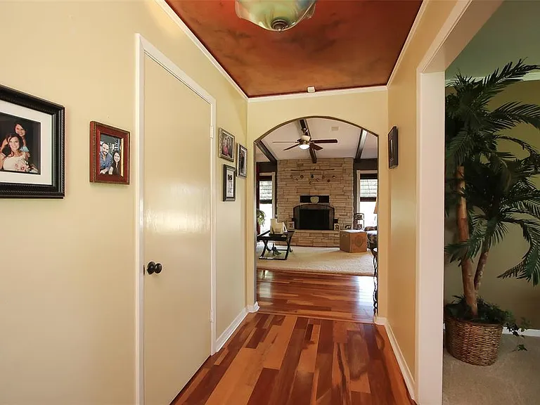 9011 Dowdell Rd — Photo 5