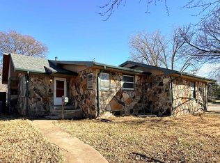 630 S Roosevelt St, Marion, KS 66861