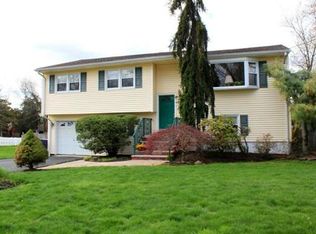 1348 Noah Rd, North Brunswick, NJ 08902