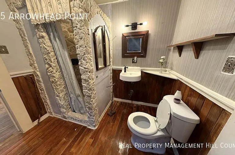 555 Arrowhead Point — Photo 11