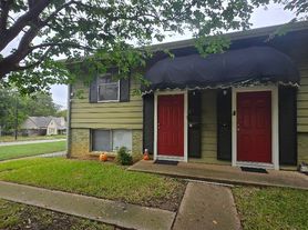 100 E 1st St, Tyler, TX