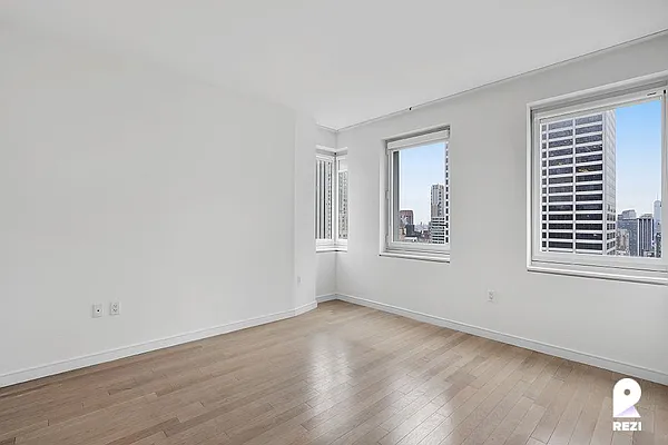 Rented by REZI | media 21