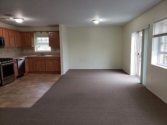 4th image of 5011 30th Ave #3
