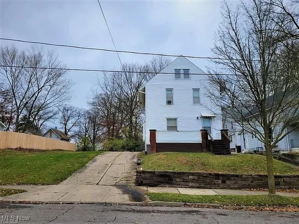 804 Beardsley St, Akron, OH 44311