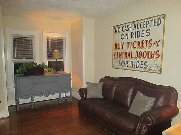 4th image of 6684 Greenwich Road #2