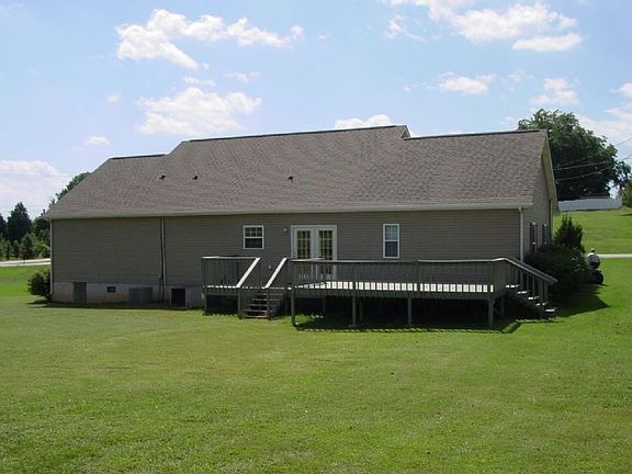 2nd image of 1402 Cedar Ln