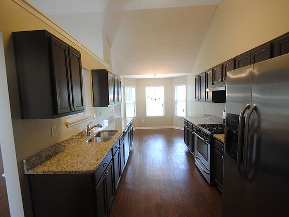 5th image of 1217 Port Royal Ct
