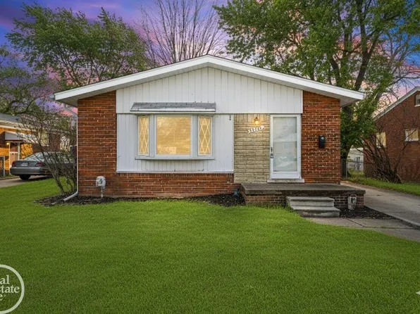 22720 Furton St, Saint Clair Shores, MI 48082