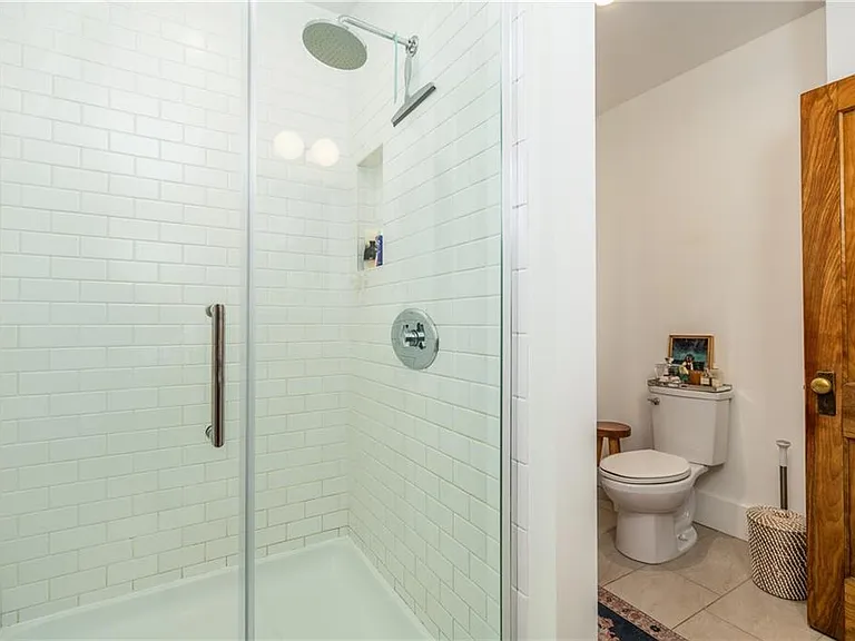 35 Wood St #1 — Photo 23