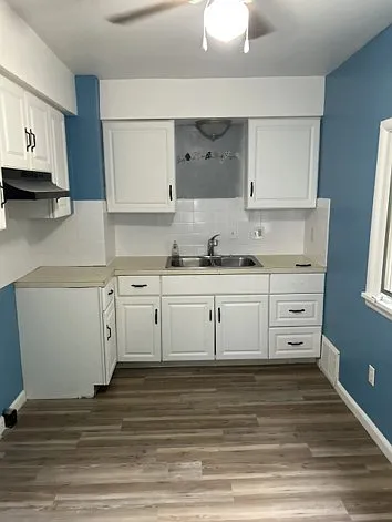 925 E Archwood Avenue — Photo 2