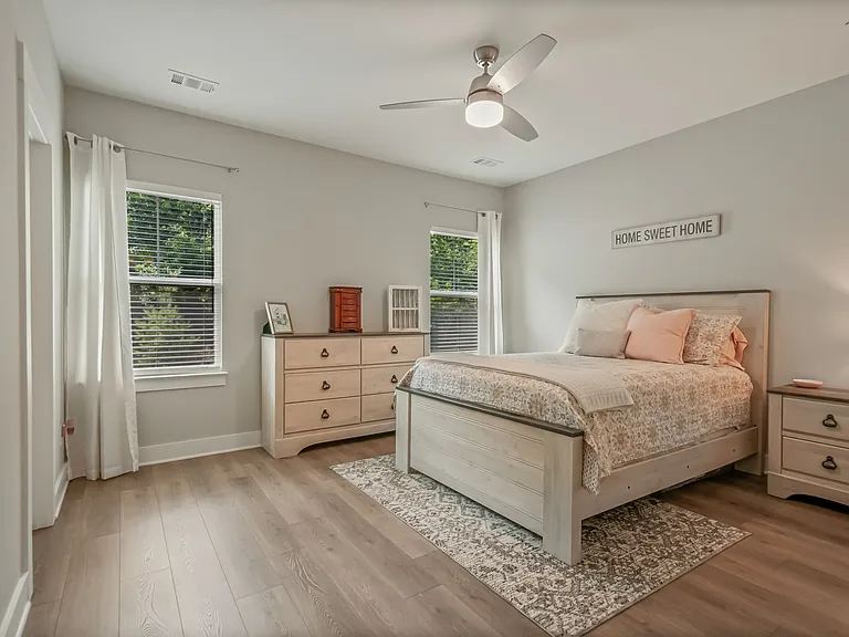 207 Stonecrest Cir — Photo 26