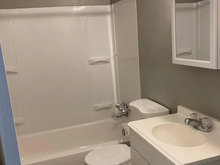 404 Texas St NE #2 — Photo 5