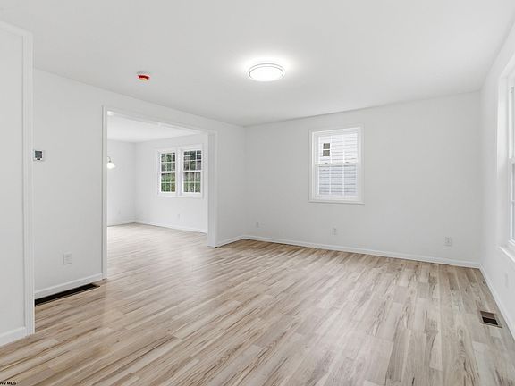 2nd image of 1260 College Park