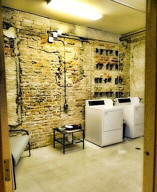 5th image of 425 Schatzel St APT M