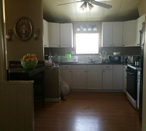 3rd image of 26481 Julie Ln