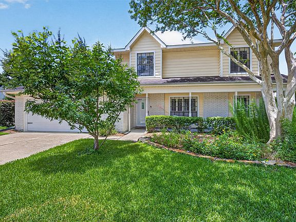 4th image of 15806 Imperial Falls Ct