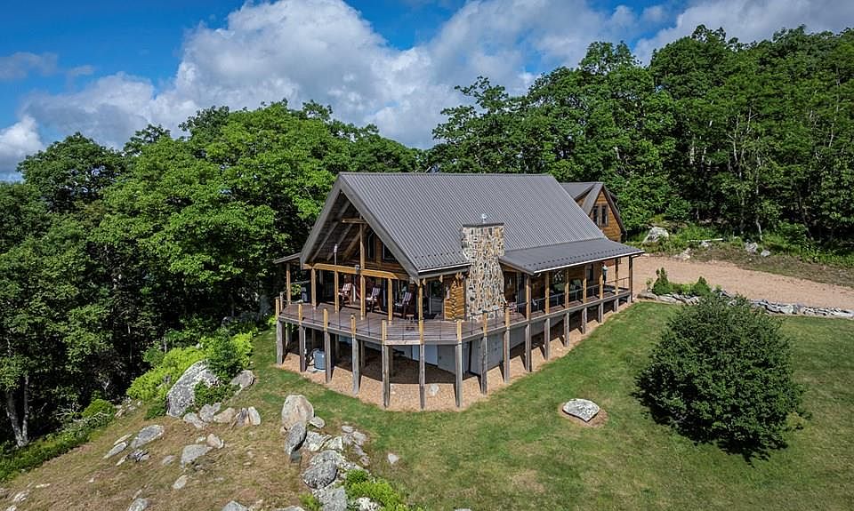 1st image of 2725 Point Lookout Ln