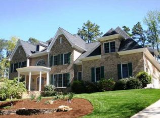 208 Copper Beech Ct, Chapel Hill, NC 27517