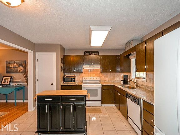 3rd image of 118 Driftwood Ln #19