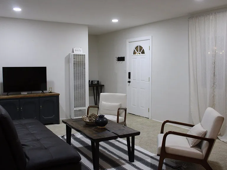 24201 Conejo Dr — Photo 4