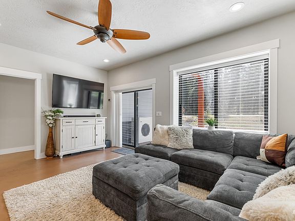 5th image of 715 Deer Forest Dr