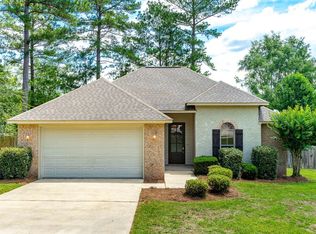 55 Travertine Dr, Hattiesburg, MS 39402