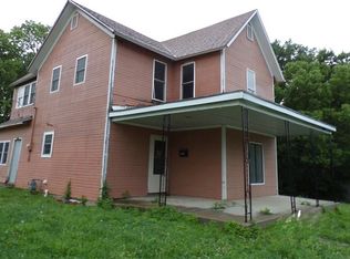 344 W 10th St, Horton, KS 66439