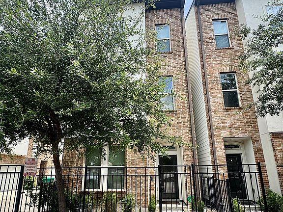 2nd image of 710 Clark St