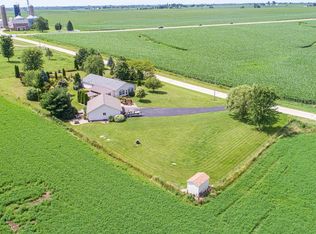 323 Edison Rd, Hazel Green, WI 53811