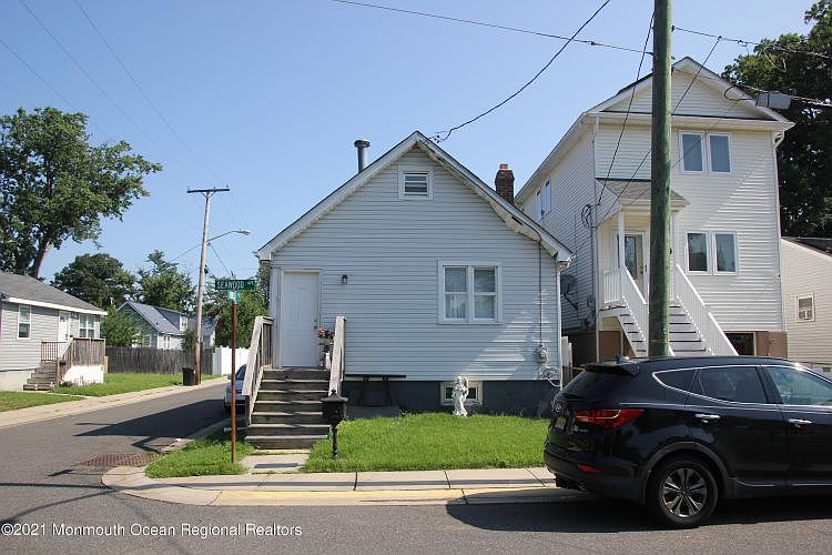 1st image of 2 Seawood Ave