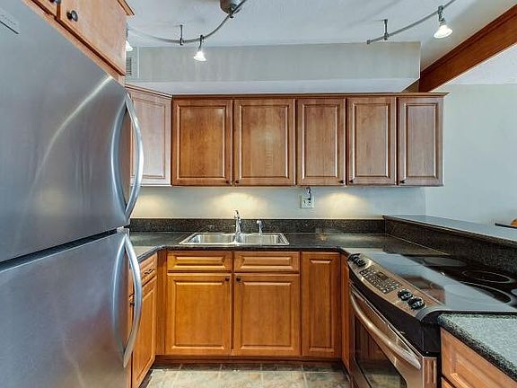 3rd image of 3100 N Lake Shore Dr APT 1804