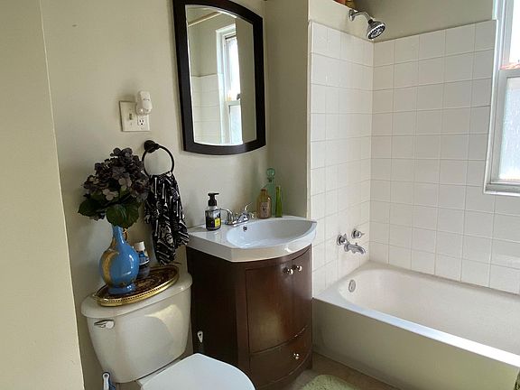 4th image of 1835 N Kedzie Ave #2