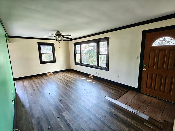 3rd image of 3527 41st St
