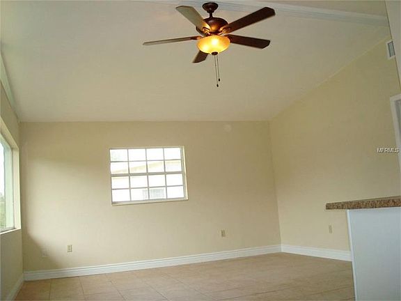 4th image of 2304 W Marquette Ave