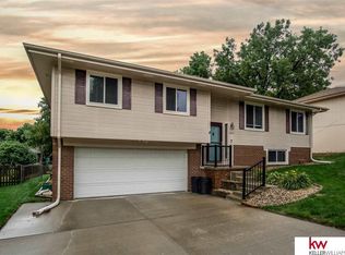 11017 Y St, Omaha, NE 68137