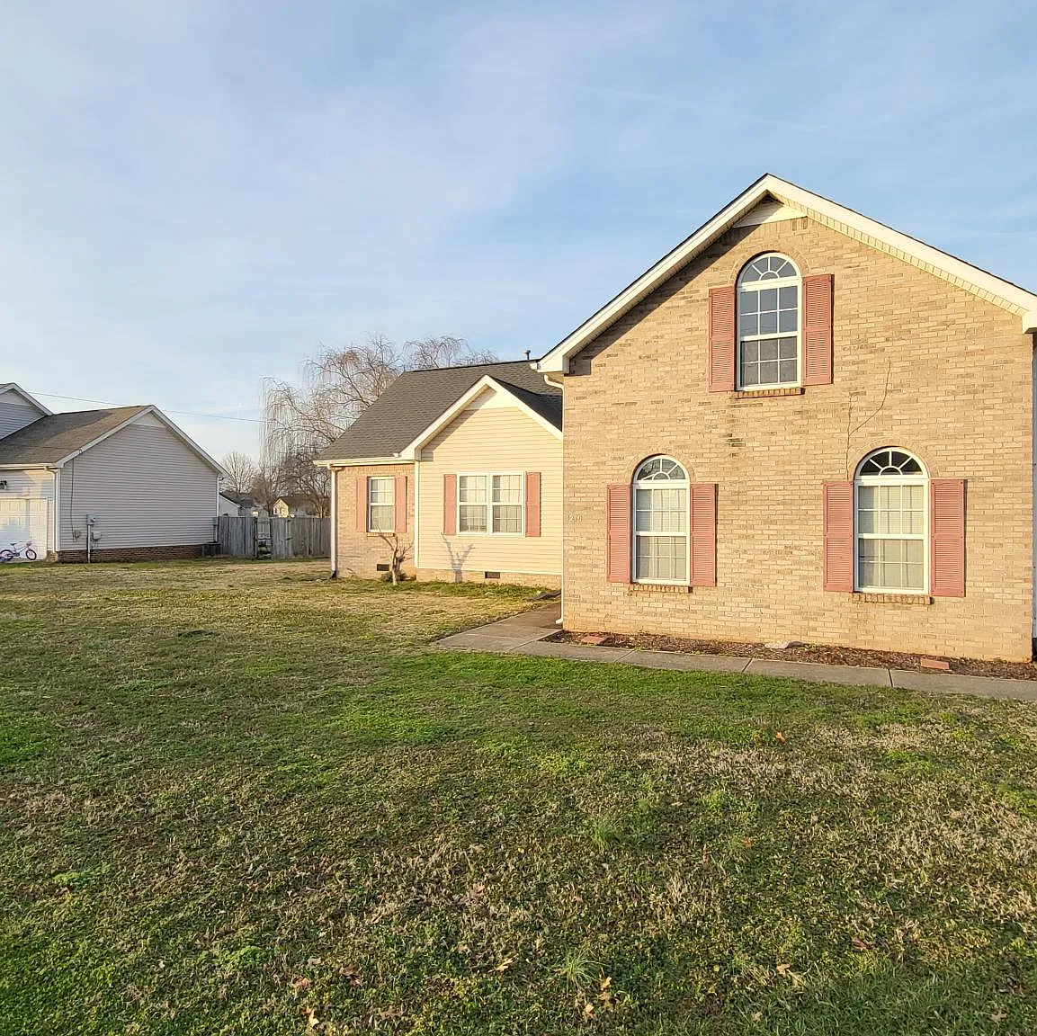 3 bed, 2.0 bath, 1947 sqft, $1,850 — Photo 4