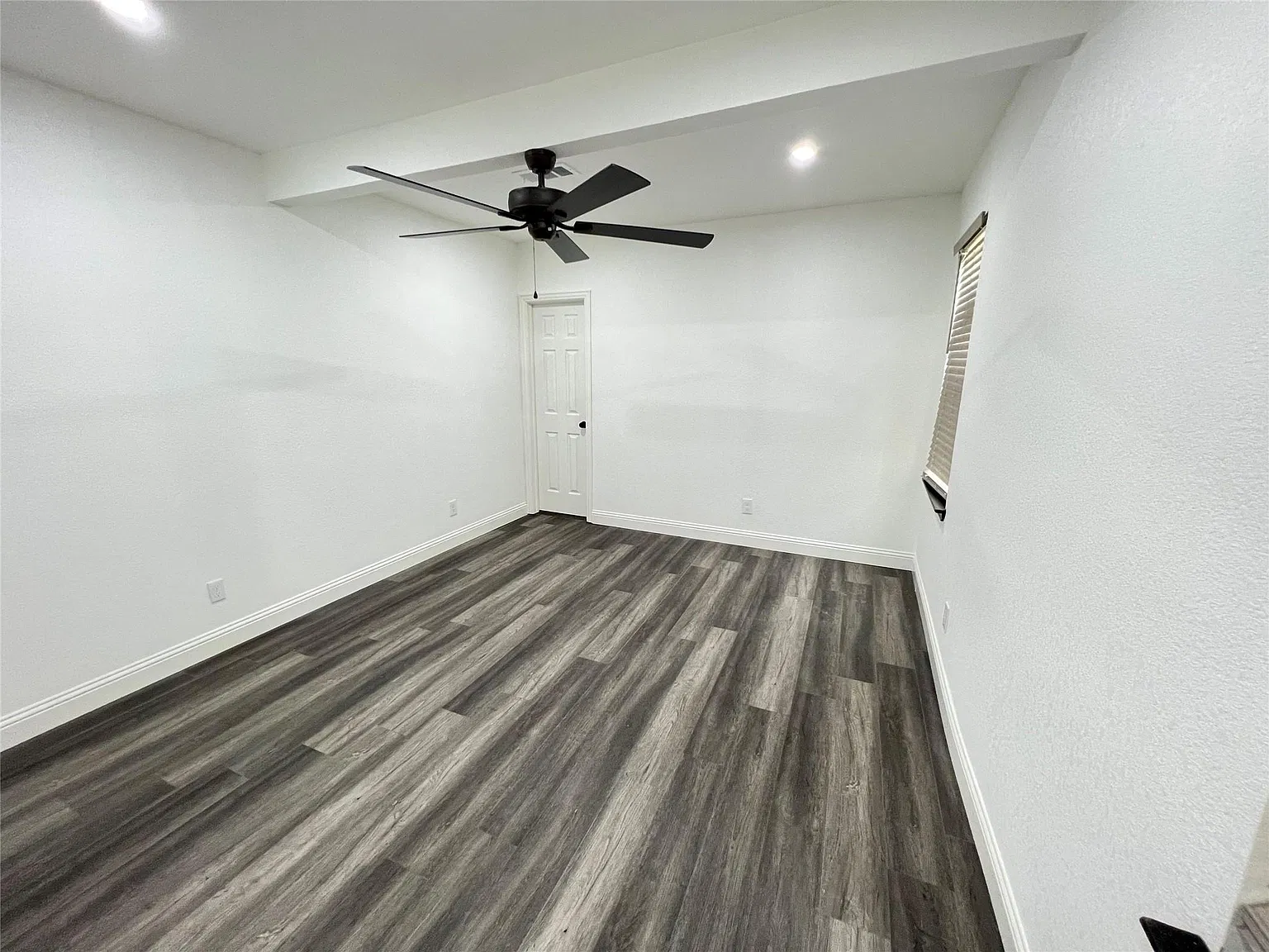 3 bed, 1150 sqft, $2,150 — Photo 4