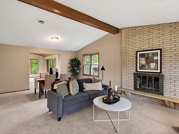 5th image of 1373 Pike Lake Dr