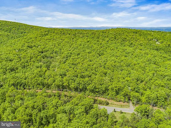 3rd image of Appalachian Ln
