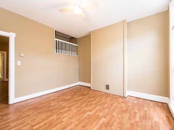 Entrance/Living Area