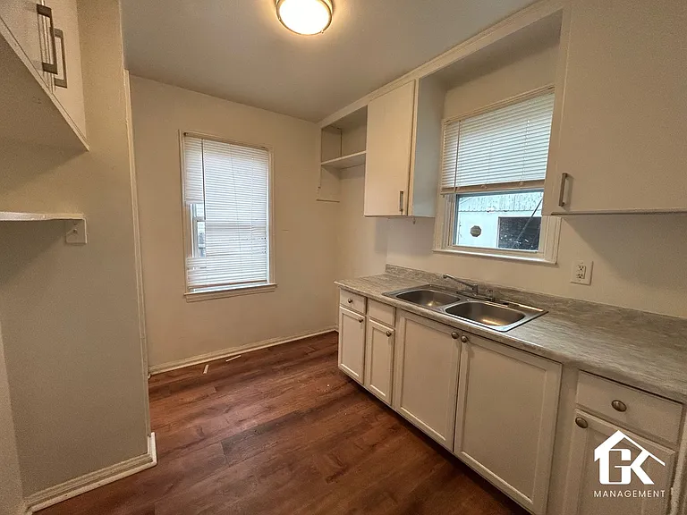 5915 Farmbrook St — Photo 6