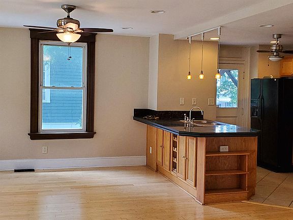 4th image of 217 Albion Pl #1