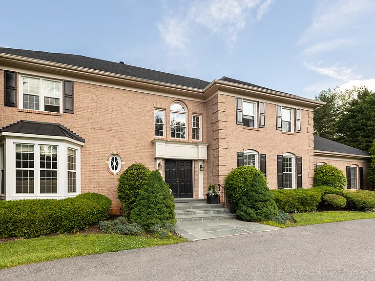 8809 Saunders Ln — Photo 47